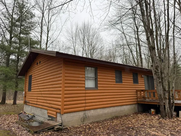 $189,900 | 14995 River Road, Brethren, MI 49619