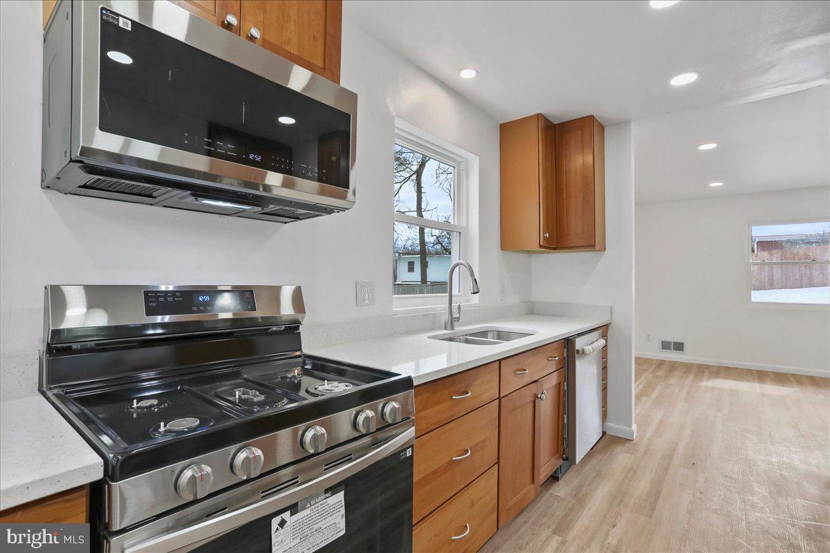 711 Cornwall Street Silver Spring, MD 20901 - Photo 5 of 29