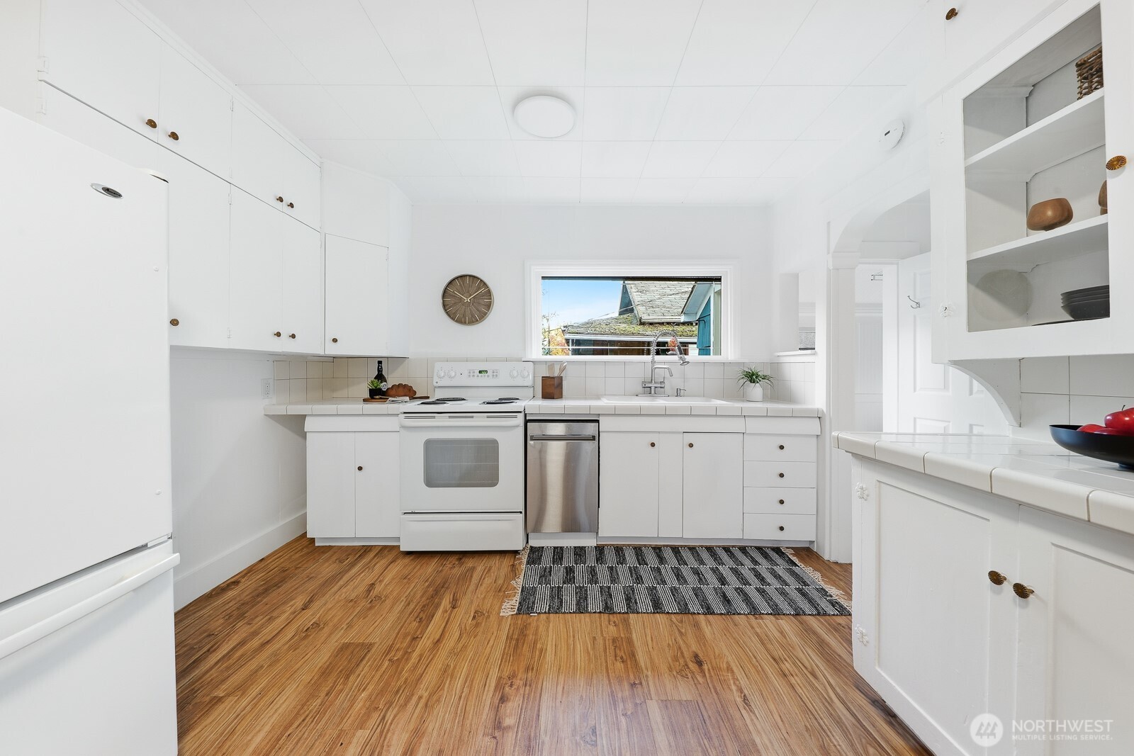 833 Northwest 52nd Street Seattle, WA 98107 - Photo 10 of 35