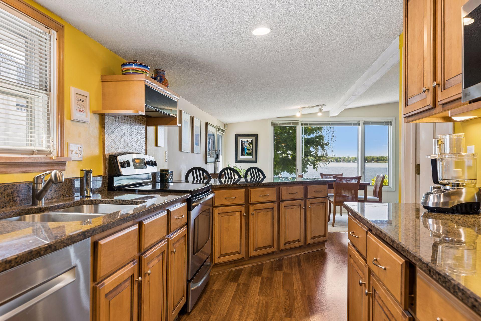 3335 Crystal Bay Road Wayzata, MN 55391 - Photo 14 of 44