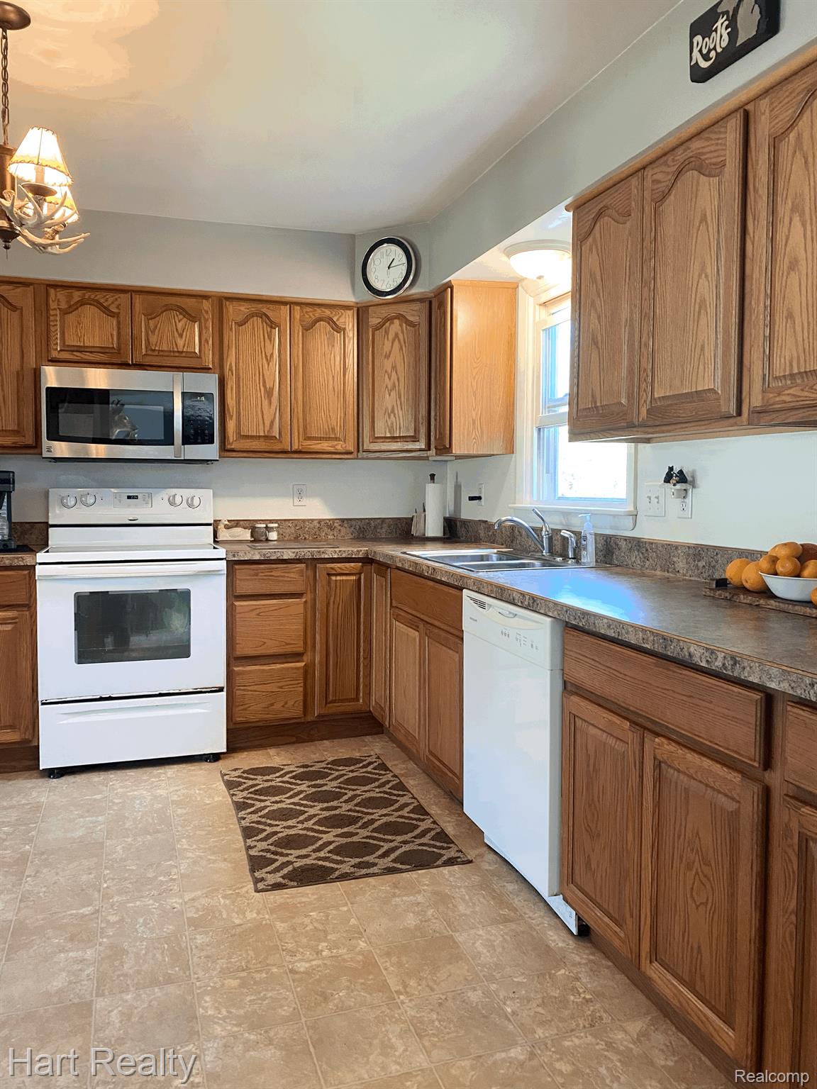4975 Oak Road Vassar, MI 48768 - Photo 4 of 30 Gallery Image 4