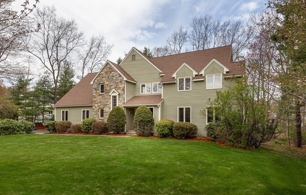 10 Nicholas Road Hopkinton, MA 01748 - Photo 2 of 37 Gallery Image 2