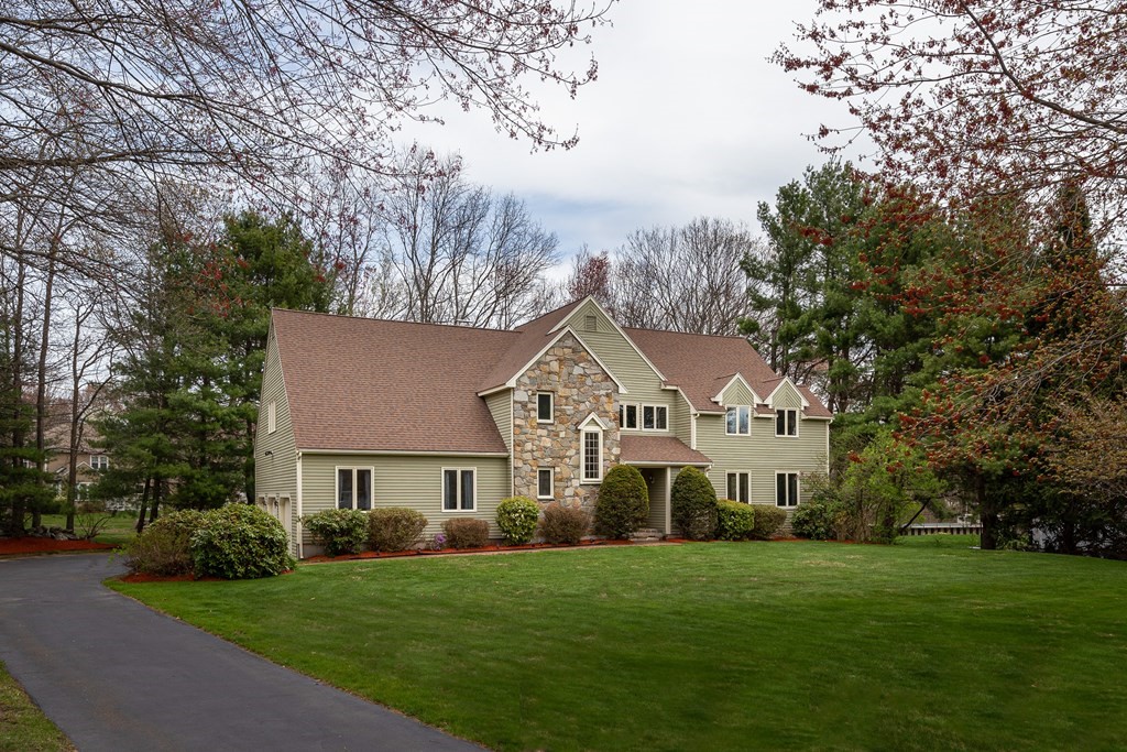 10 Nicholas Road Hopkinton, MA 01748 - Photo 3 of 37 Gallery Image 3