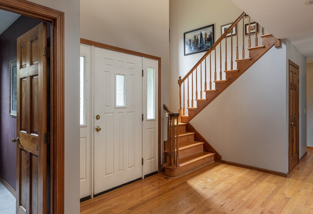 10 Nicholas Road Hopkinton, MA 01748 - Photo 7 of 37 Gallery Image 7