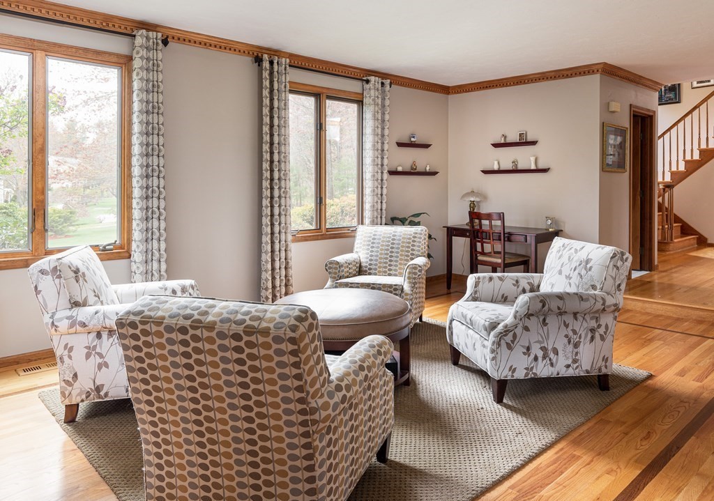 10 Nicholas Road Hopkinton, MA 01748 - Photo 9 of 37 Gallery Image 9