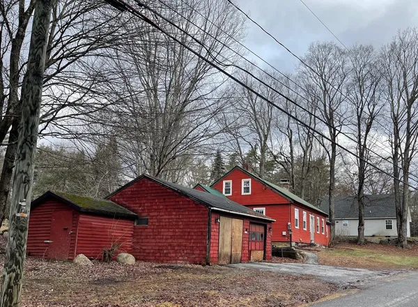 $359,000 | 62 Town House Road, New Hampton, NH 03256