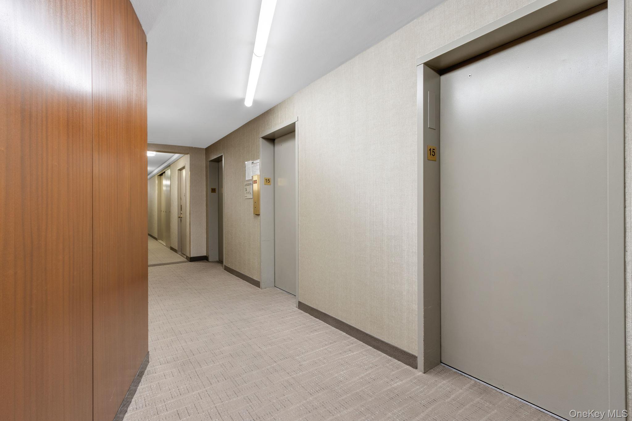 2500 Johnson Avenue, Unit 15P Bronx, NY 10463 - Photo 29 of 50 a view of hallway with an empty room