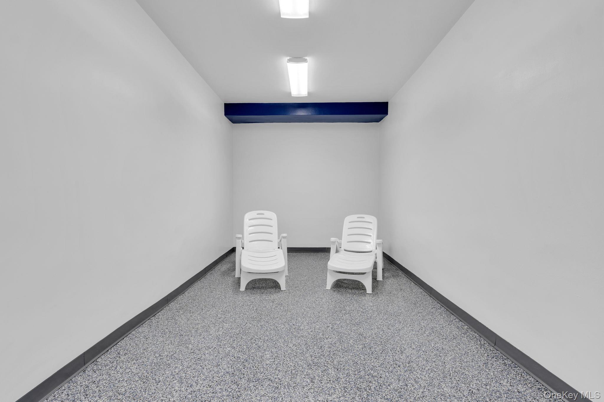 2500 Johnson Avenue, Unit 15P Bronx, NY 10463 - Photo 42 of 50 a living room with furniture