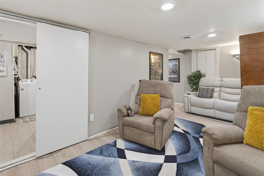 14 Burlington Avenue Rochester, NY 14619 - Photo 24 of 42