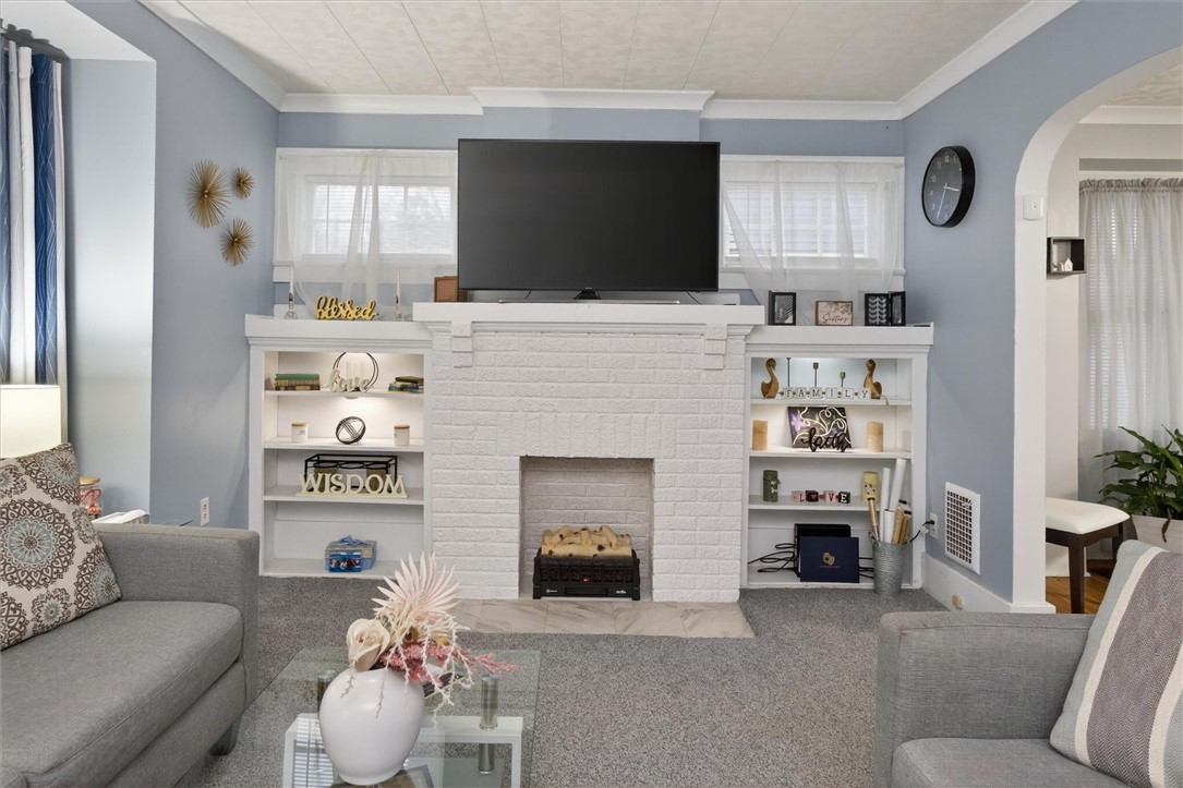 14 Burlington Avenue Rochester, NY 14619 - Photo 4 of 42