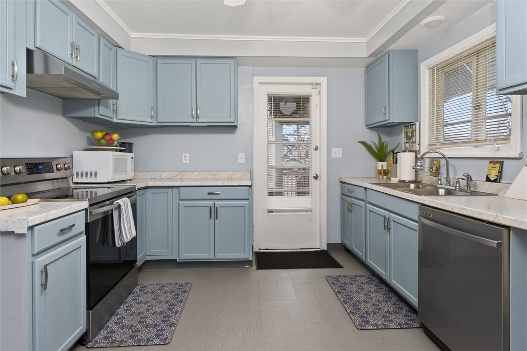 14 Burlington Avenue Rochester, NY 14619 - Photo 9 of 42