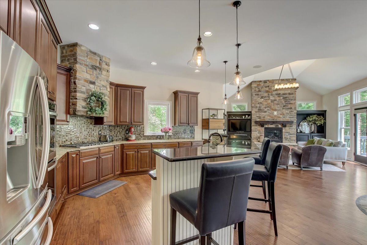 4746 Hampton Lane Avon, IN 46123 - Photo 7 of 59