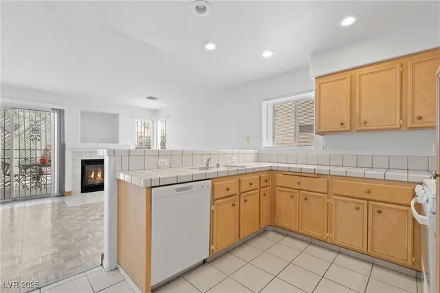 $2,040 | 7704 Rockfield Drive, Las Vegas, NV 89128