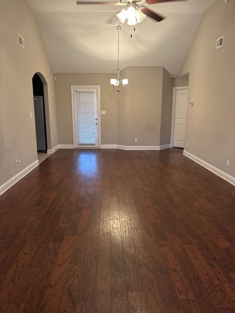 119 Ambridge Street Oak Grove, KY 42262 - Photo 3 of 12