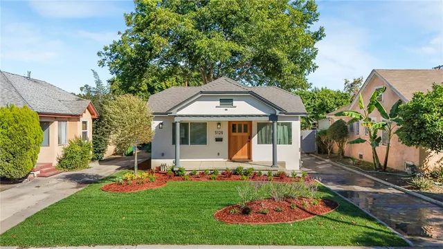 $935,000 | 5126 6th Avenue, Los Angeles, CA 90043