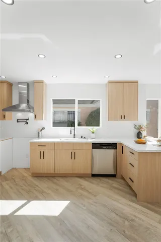 $935,000 | 5126 6th Avenue, Los Angeles, CA 90043