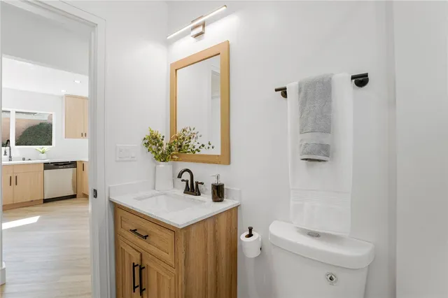 $935,000 | 5126 6th Avenue, Los Angeles, CA 90043