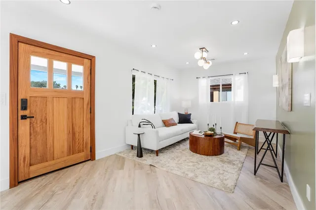 $935,000 | 5126 6th Avenue, Los Angeles, CA 90043