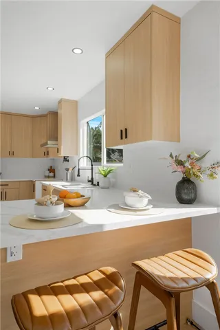 $935,000 | 5126 6th Avenue, Los Angeles, CA 90043