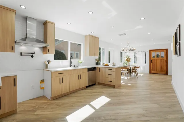 $935,000 | 5126 6th Avenue, Los Angeles, CA 90043