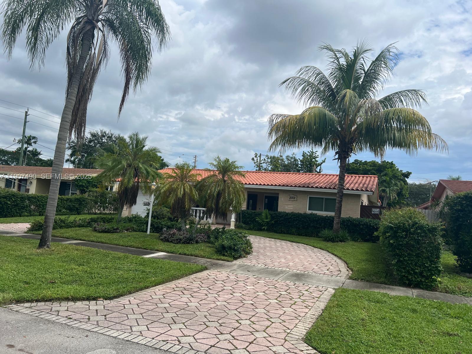 2001 North 41st Avenue Hollywood, FL 33021 - Photo 1 of 52