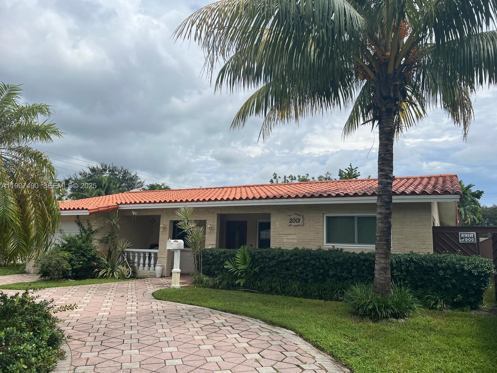2001 North 41st Avenue Hollywood, FL 33021 - Photo 2 of 52