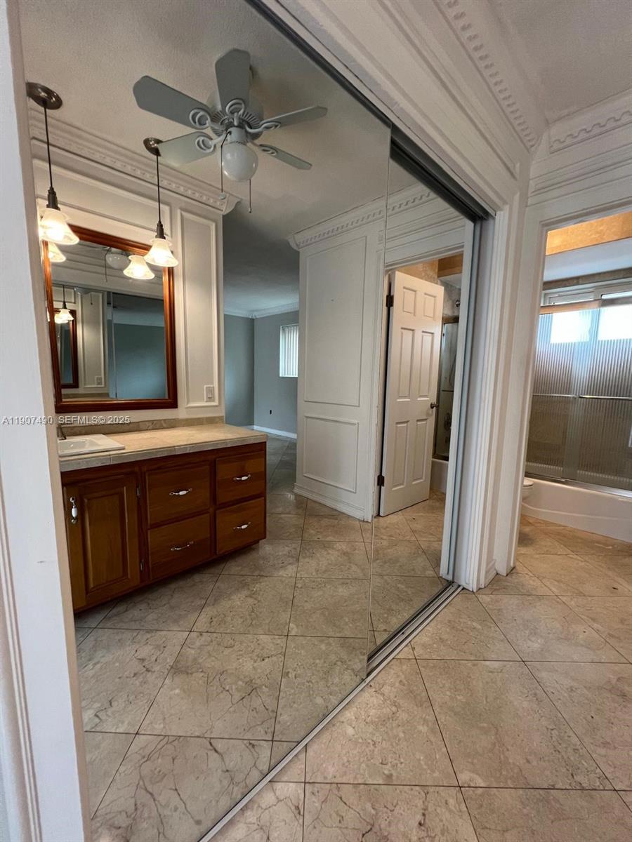 2001 North 41st Avenue Hollywood, FL 33021 - Photo 31 of 52