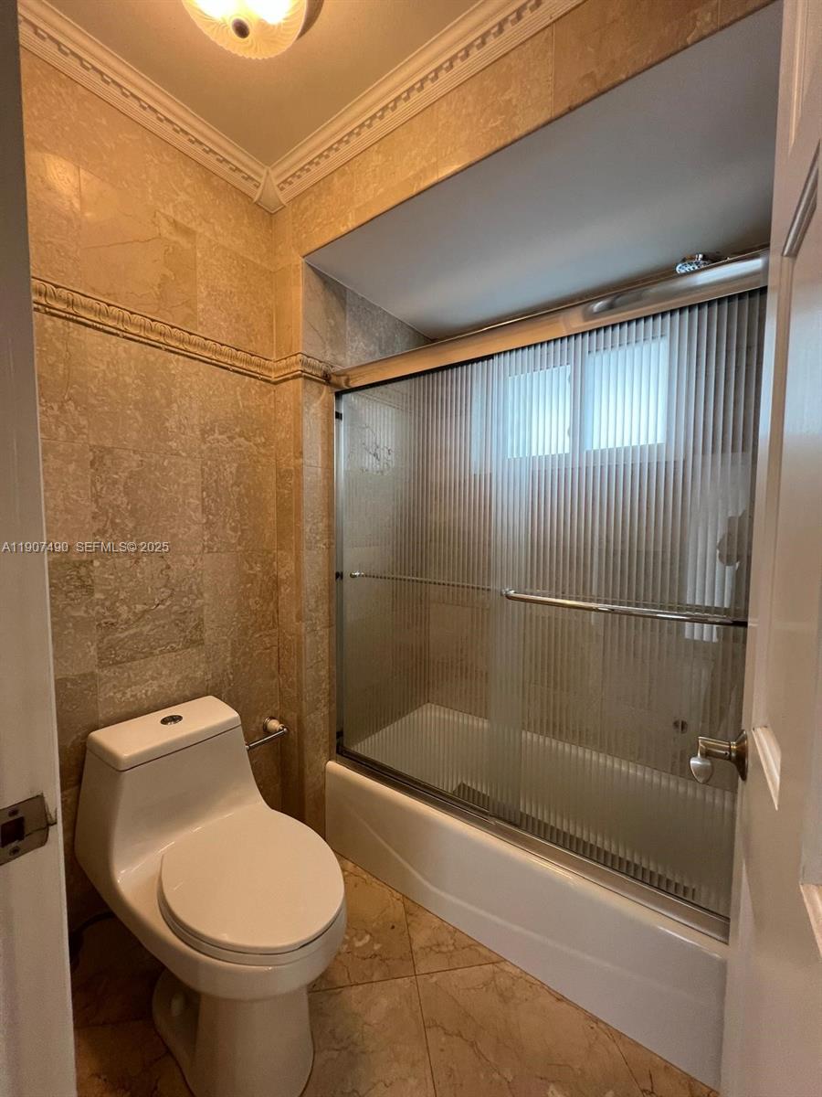 2001 North 41st Avenue Hollywood, FL 33021 - Photo 40 of 52