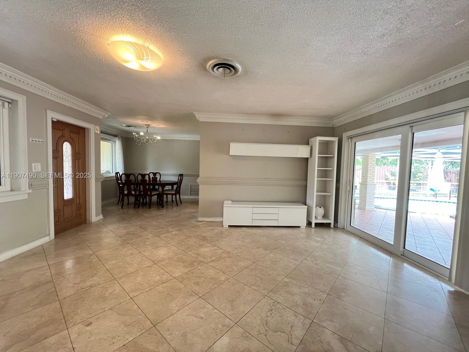 2001 North 41st Avenue Hollywood, FL 33021 - Photo 6 of 52