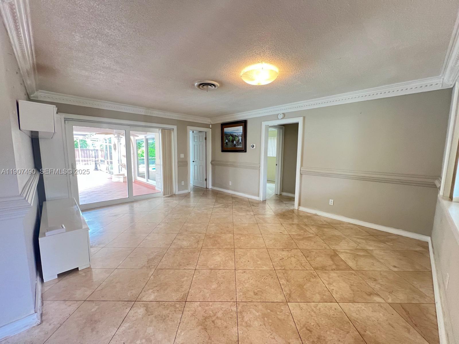 2001 North 41st Avenue Hollywood, FL 33021 - Photo 7 of 52