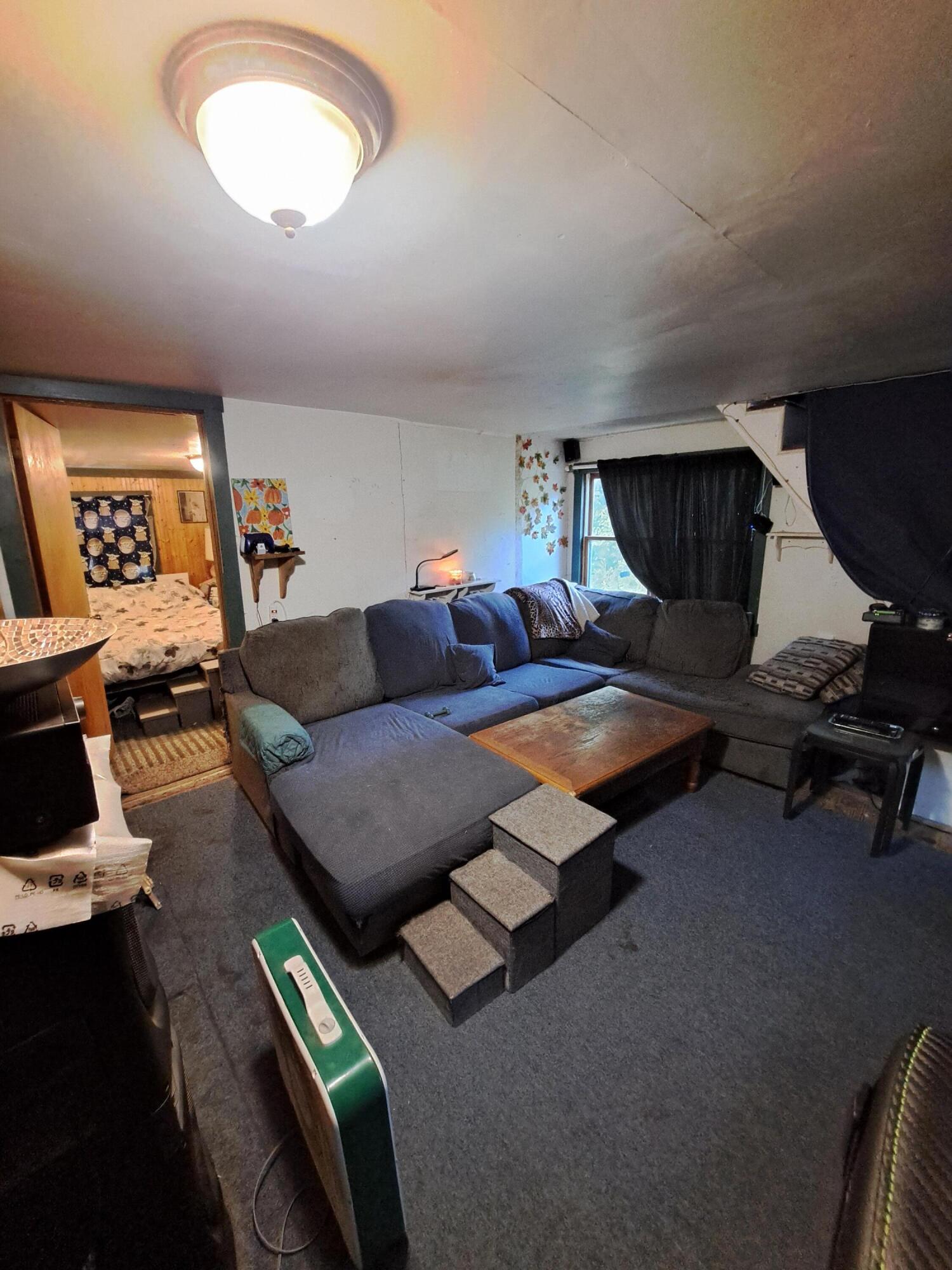 4 Bowen Road Searsport, ME 04974 - Photo 19 of 31 livingroom2