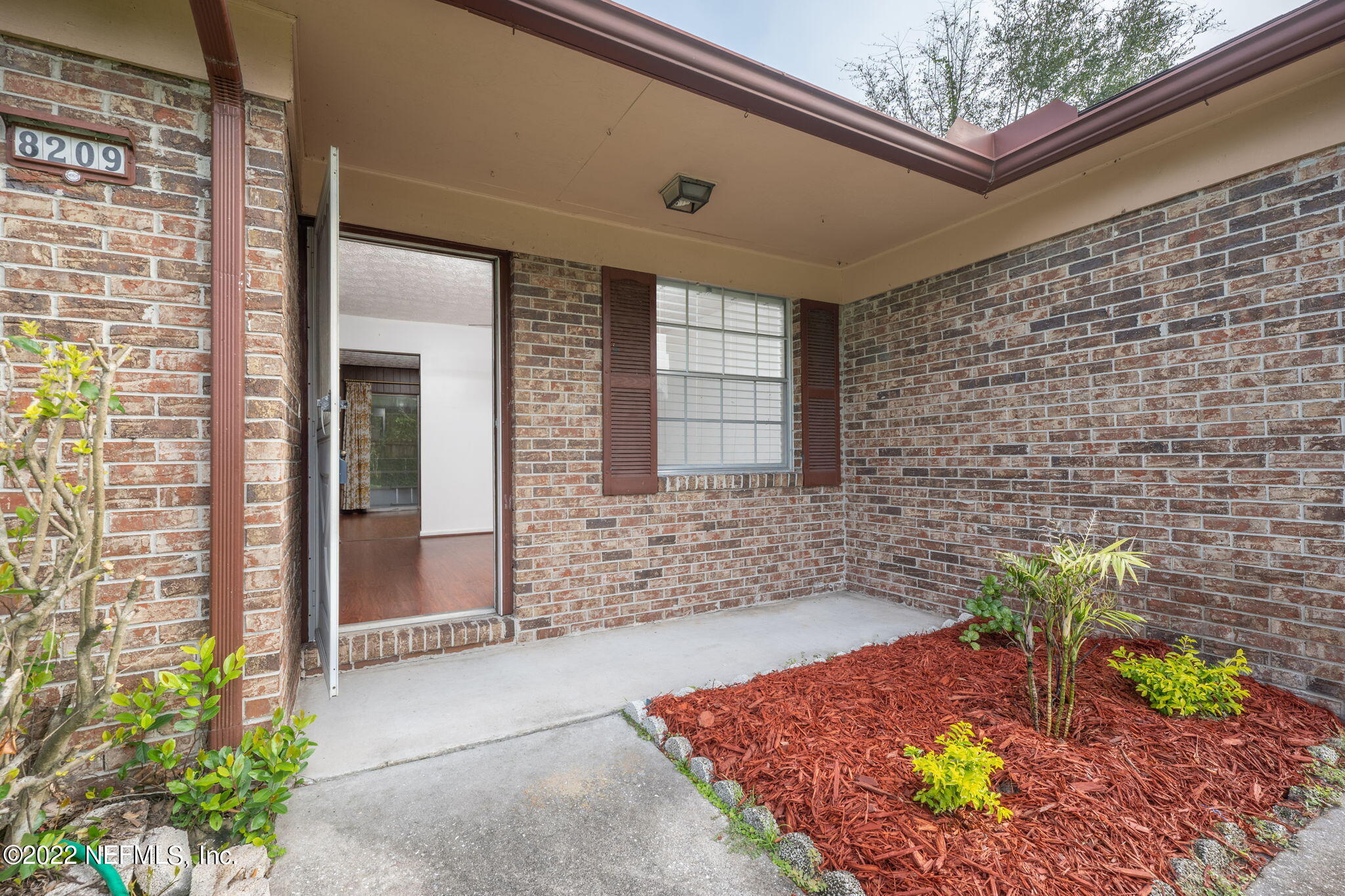 8209 Cassie Road Jacksonville, FL 32221 - Photo 4 of 24 Entrance to front door
