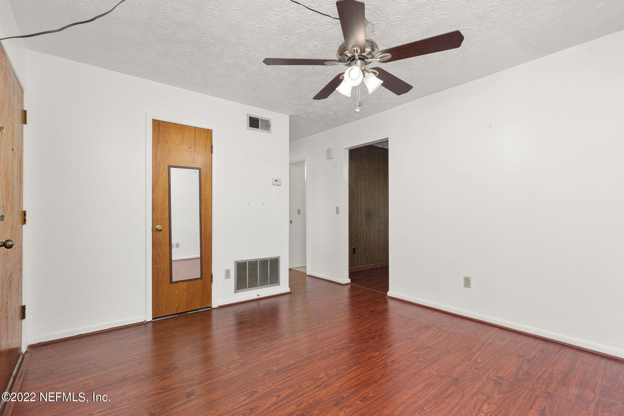 8209 Cassie Road Jacksonville, FL 32221 - Photo 6 of 24 Living room