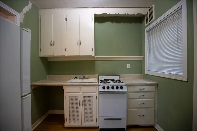 $1,000 | 1009 West 25th Street, Austin, TX 78705