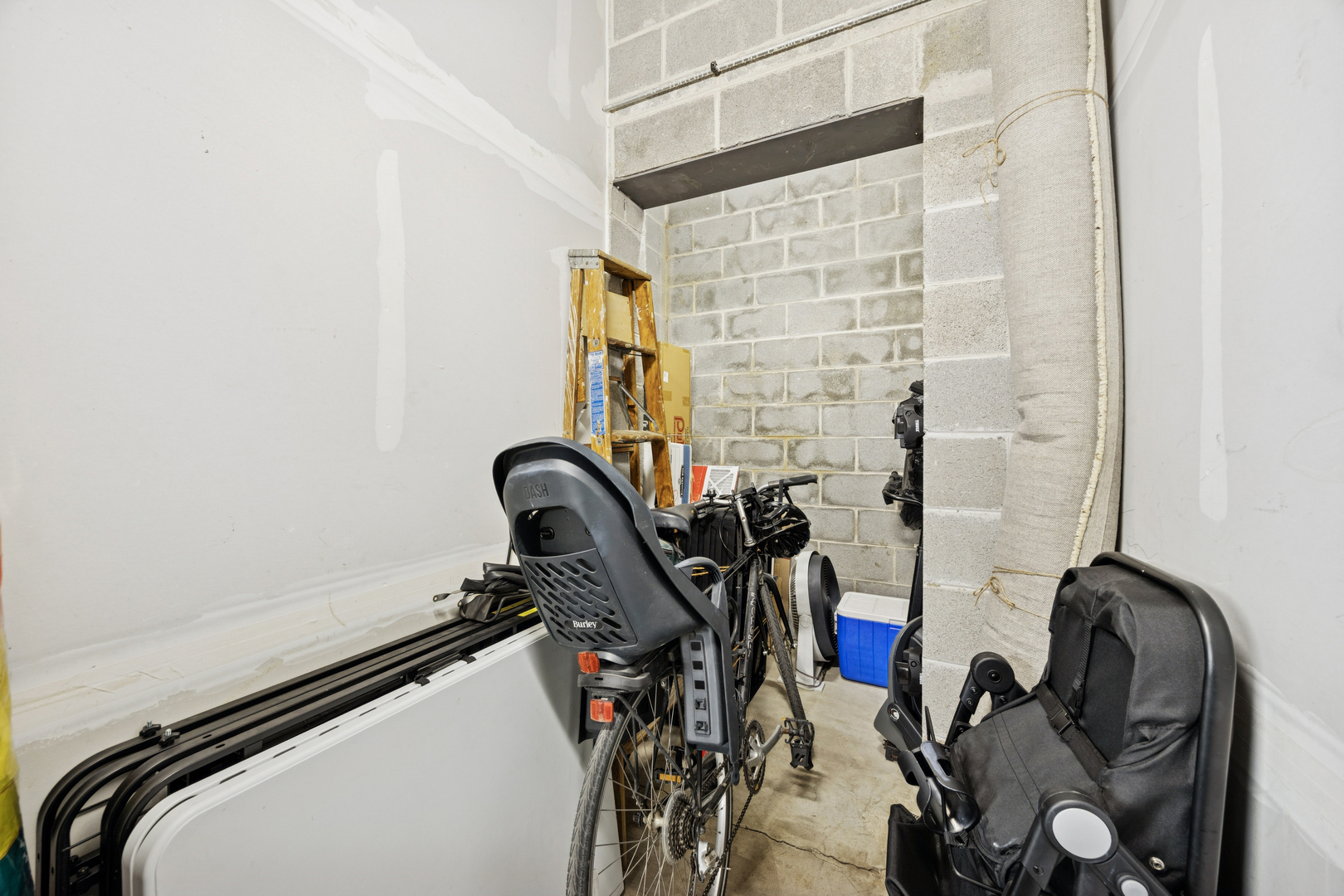 500 East St Charles Road, Unit 209 Lombard, IL 60148 - Photo 18 of 21 a bathroom with a bathtub and shower