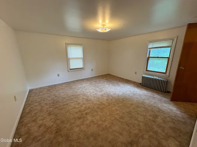 $1,950 | 160 Plant Road, Halfmoon, NY 12065