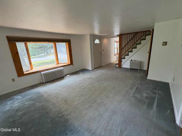 $1,950 | 160 Plant Road, Halfmoon, NY 12065