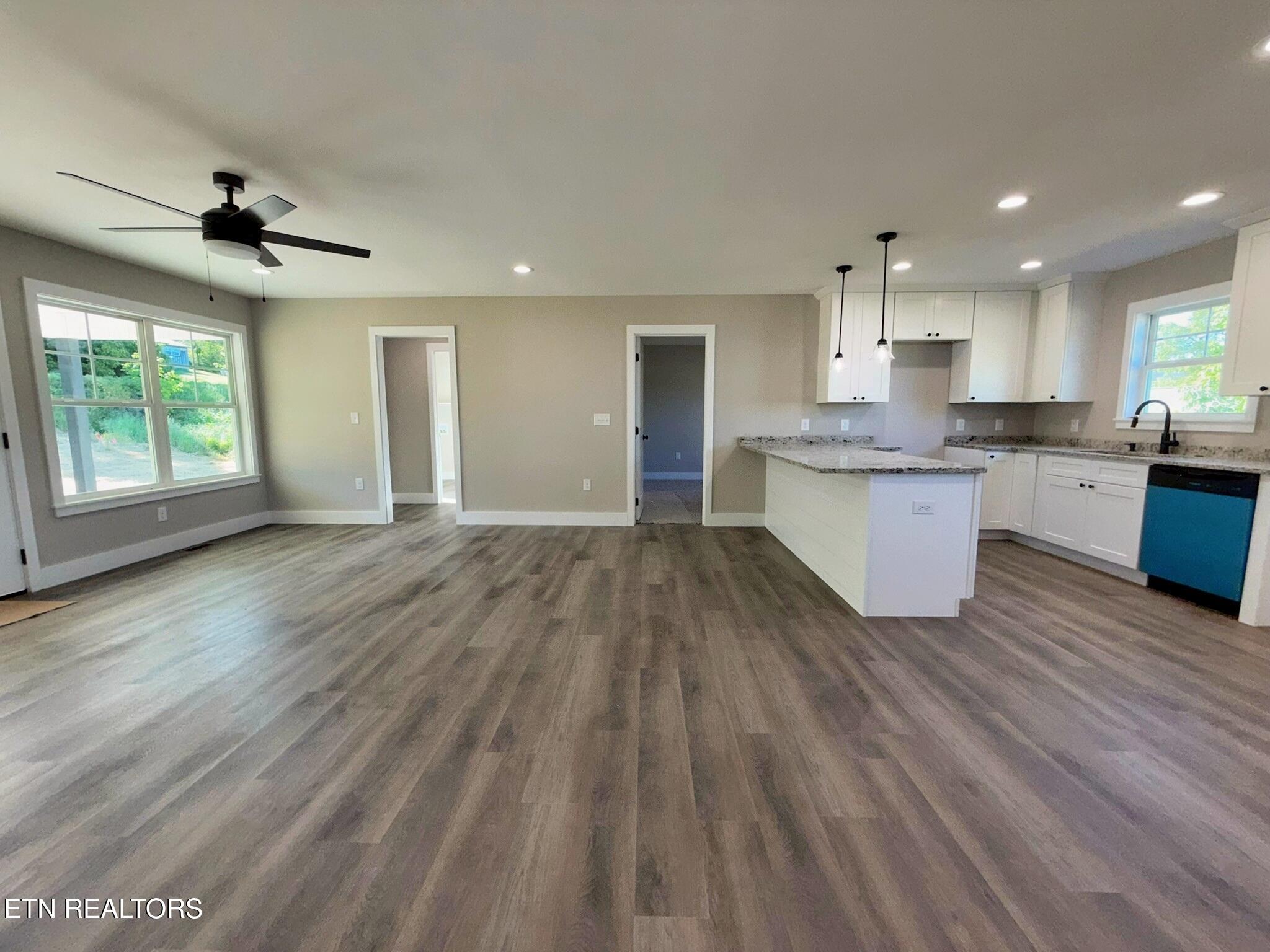 408 Glade Springs Road La Follette, TN 37766 - Photo 5 of 27 IMG_5022