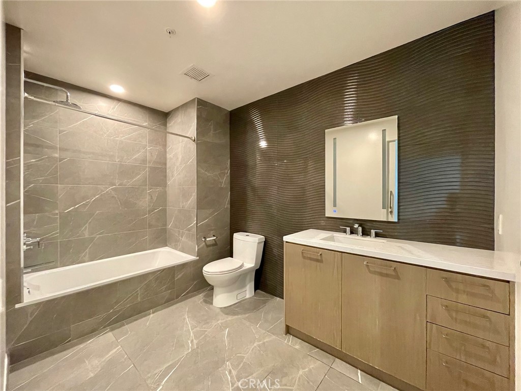 400 South Broadway, Unit 1202 Los Angeles, CA 90013 - Photo 6 of 14