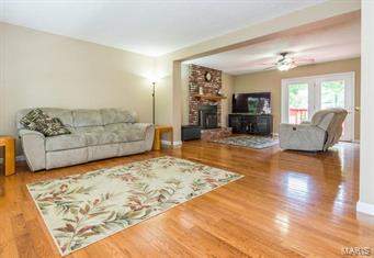 721 Winding Path Lane Ballwin, MO 63021 - Photo 5 of 33 Gallery Image 5