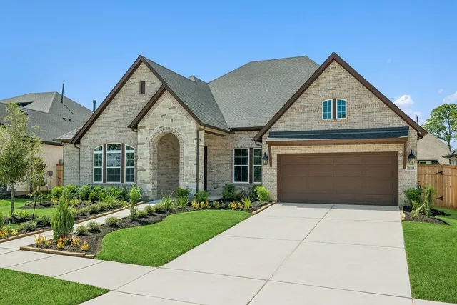 $650,000 | 9714 Falling Leaf Drive, Missouri City, TX 77459