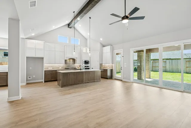 $650,000 | 9714 Falling Leaf Drive, Missouri City, TX 77459