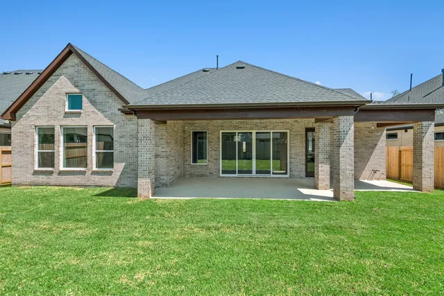 $650,000 | 9714 Falling Leaf Drive, Missouri City, TX 77459