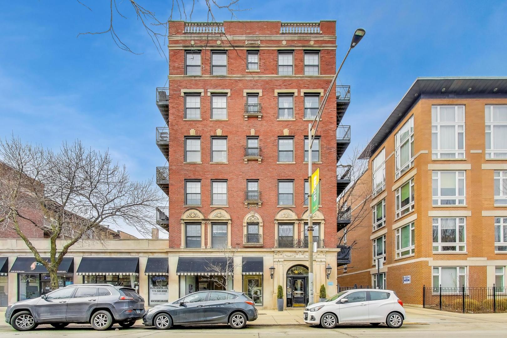 4144 North Sheridan Road, Unit 506 Chicago, IL 60613 - Photo 1 of 31