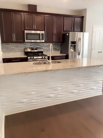 $435,000 | 1100 Evergreen Avenue, Des Plaines, IL 60016