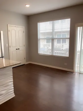 $435,000 | 1100 Evergreen Avenue, Des Plaines, IL 60016