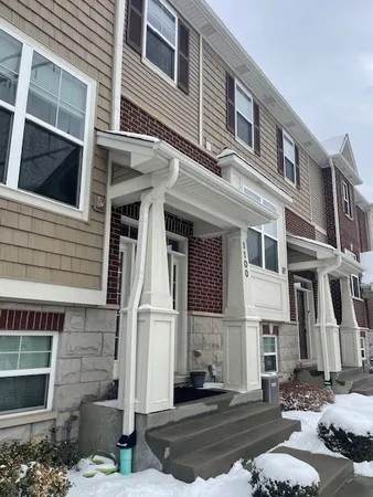 $435,000 | 1100 Evergreen Avenue, Des Plaines, IL 60016