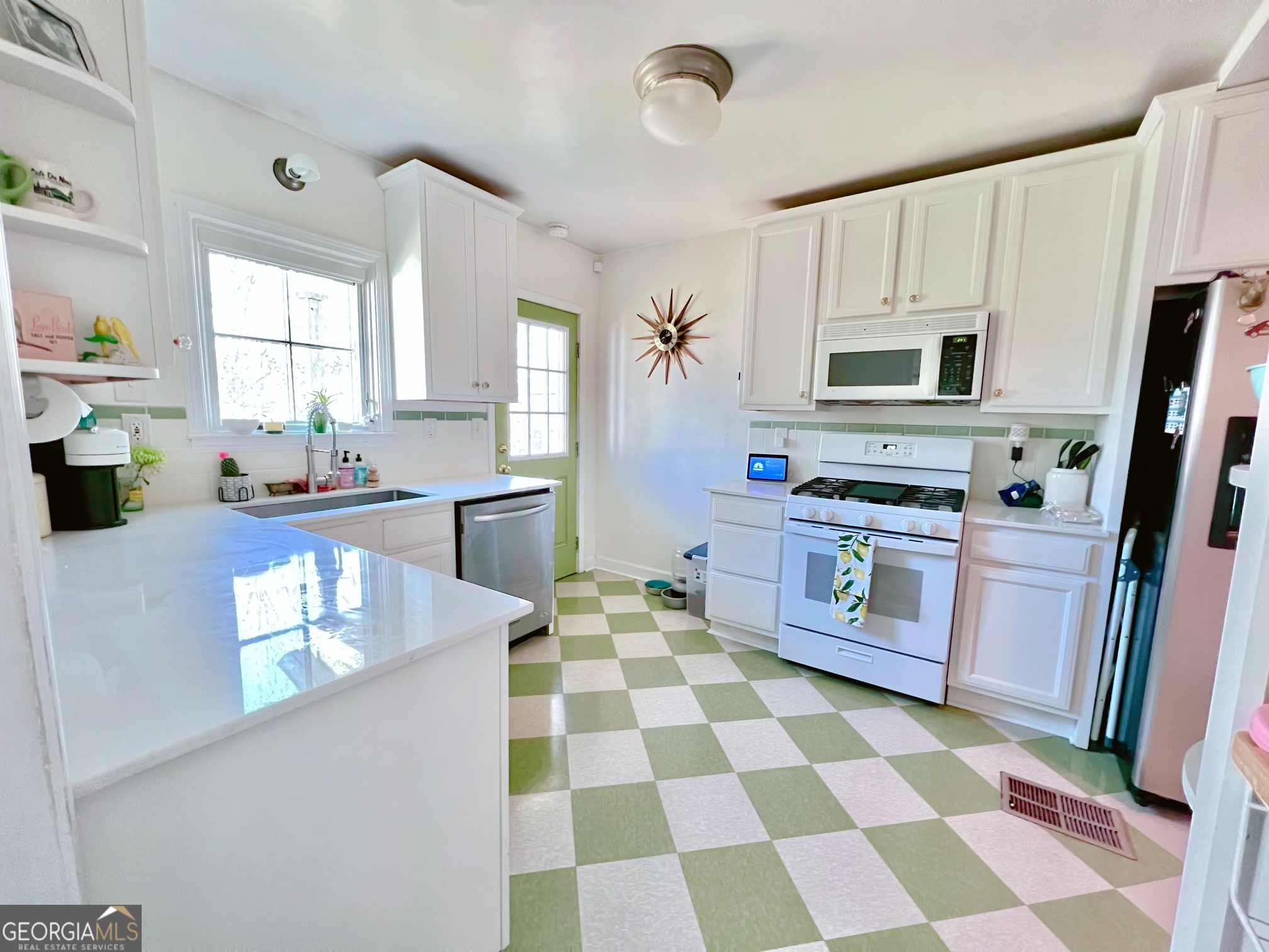 2494 Batavia Street East Point, GA 30344 - Photo 6 of 12