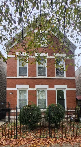 $1,350 | 2622 South St Louis Avenue, Unit 2, Chicago, IL 60623