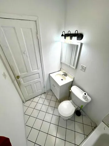 $1,350 | 2622 South St Louis Avenue, Unit 2, Chicago, IL 60623